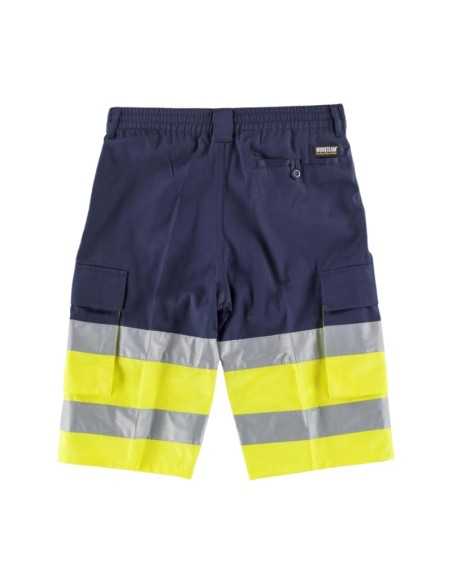 Bermuda combinada, con dos cintas reflectantes.